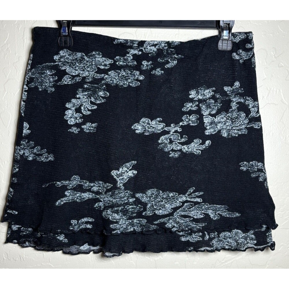 Free People Womens M Black Gray Floral Knit Mini Skirt Ruffle Hem Y2K Boho